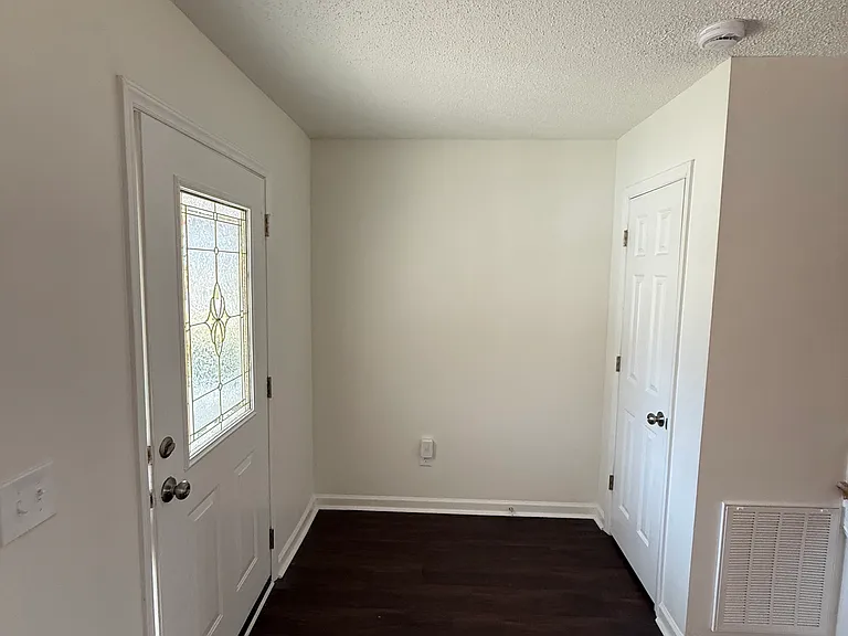 103 Wimbledon Ct — Photo 13