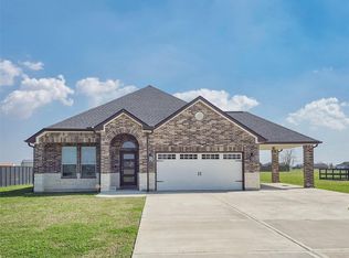 1325 Palomino Trl, Angleton, TX 77515