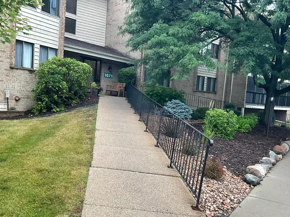 1871 Silver Bell Rd APT 216, Eagan, MN 55122