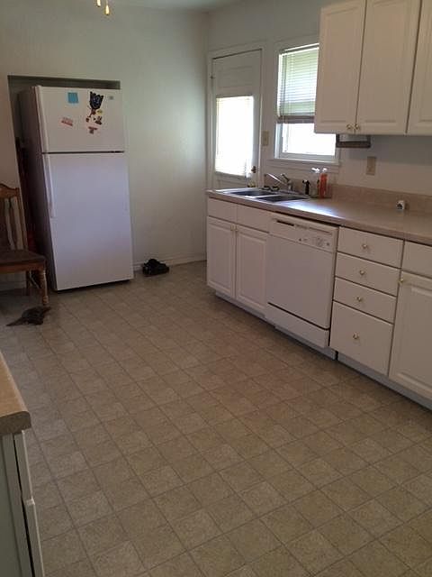 2nd image of 1516 S Rosemont St