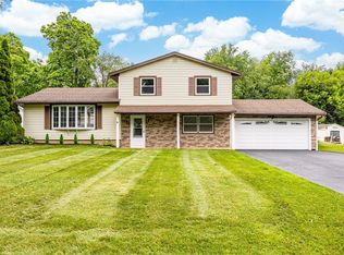 66 Berkshire Dr, Rochester, NY 14626