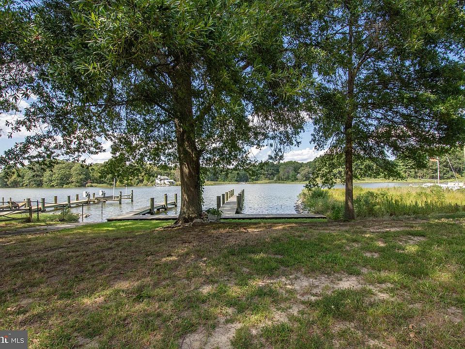 1st image of 964 Main St