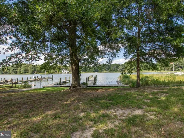 964 Main St, Deale, MD 20751