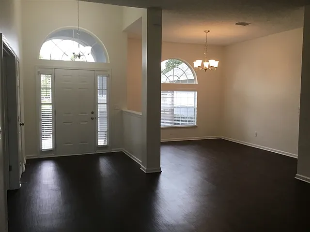 157 N Lake Cunningham Ave — Photo 8