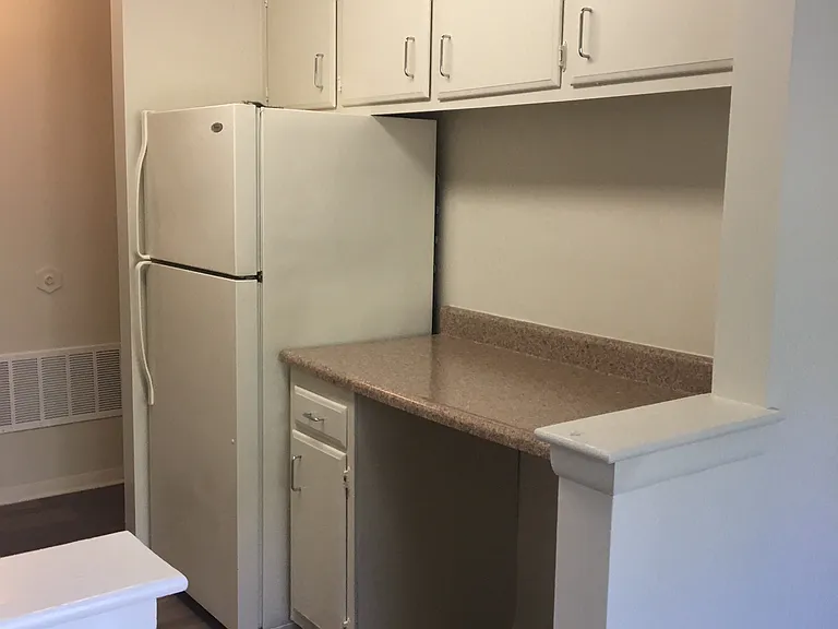 Autumn Ridge Apartments — Photo 42