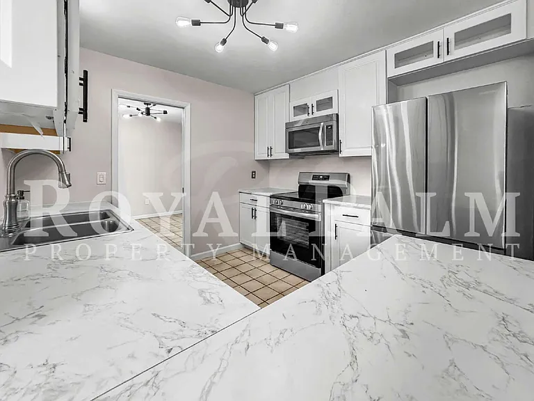 206 SE 46th Ter — Photo 17