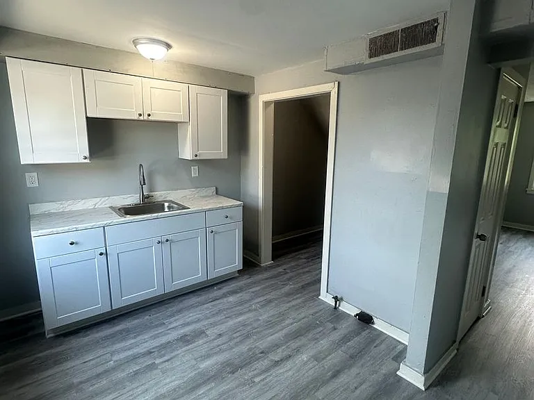 Six Unit Multi Family Townhomes — Photo 6