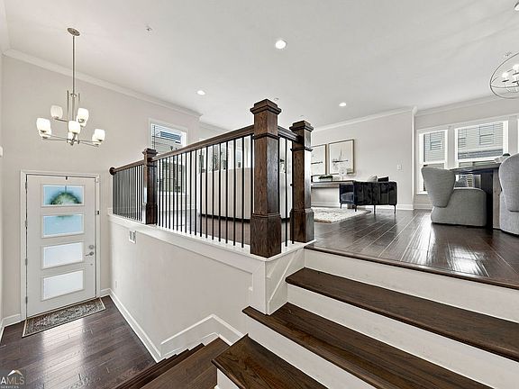 3rd image of 2201 Croston Ln