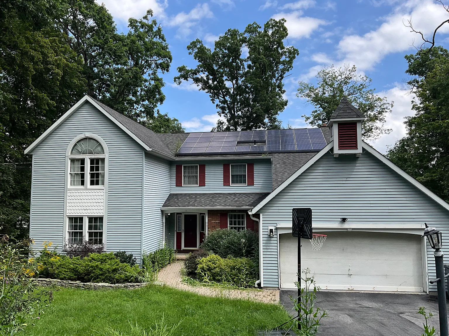 5 bed, 2.5 bath, 2814 sqft, $4,500 — Photo 1