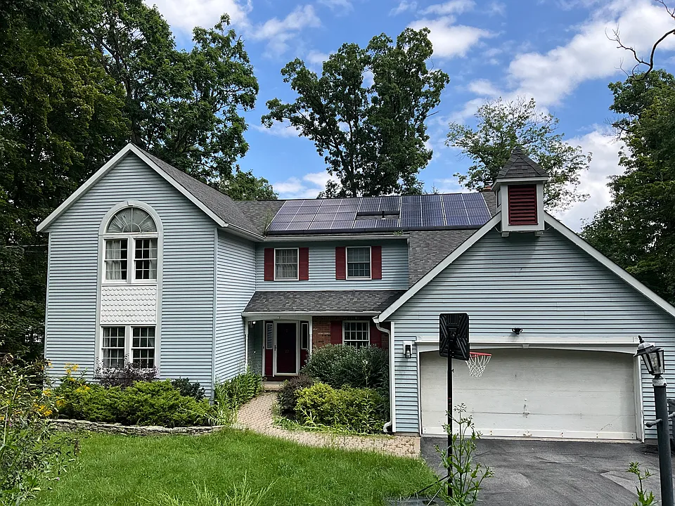 22 Dogwood Dr