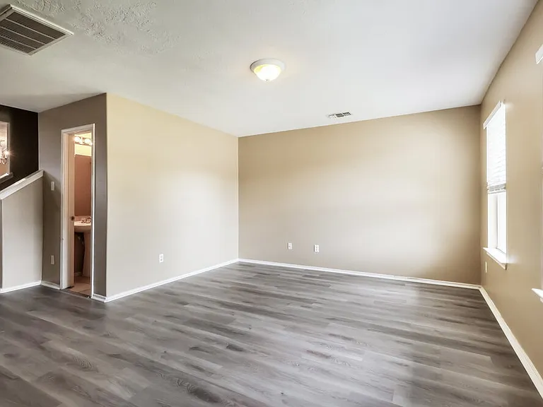 21211 Linden House Ct — Photo 4
