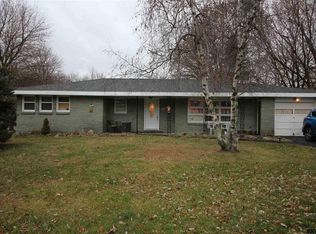 2 Caroline Dr, Troy, NY 12182