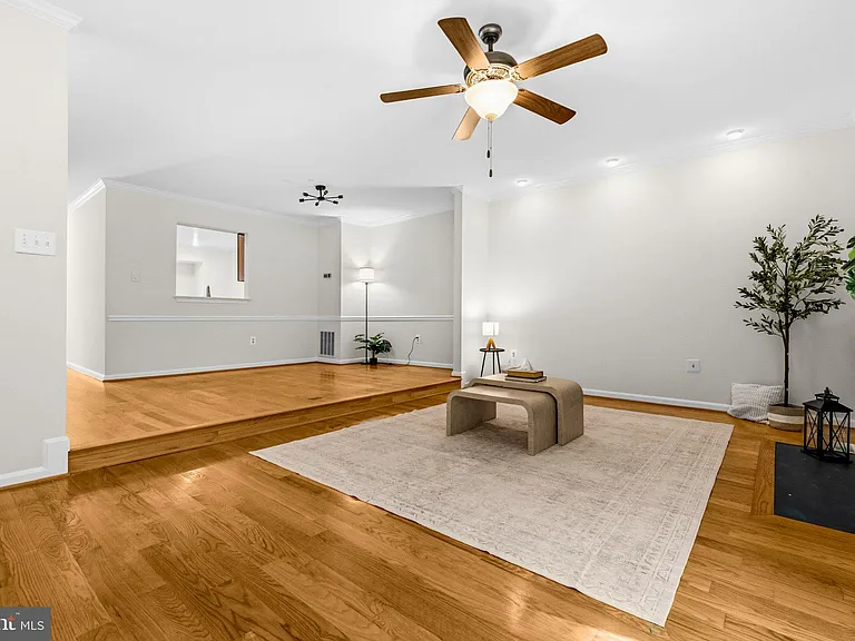 6088 Heatherwood Dr — Photo 5