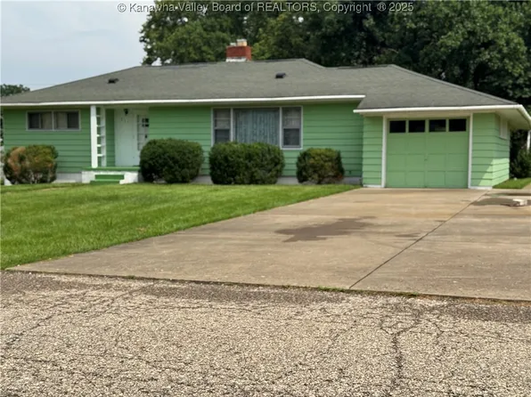 211 Joan Pl, Letart, WV 25265