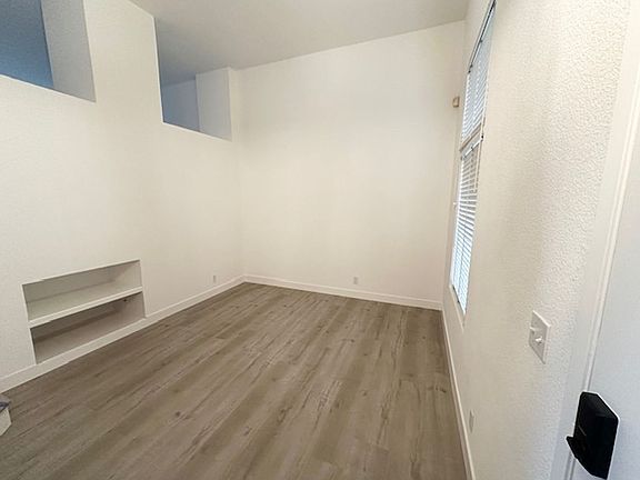 3rd image of 4833 Fawn Way #104