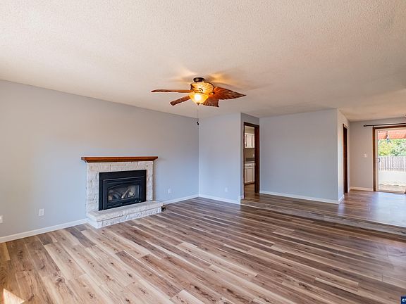 4th image of 3305 Davidson St SE