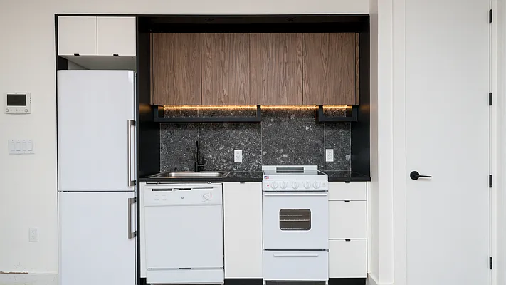 Rented by Nooklyn NYC LLC | media 42