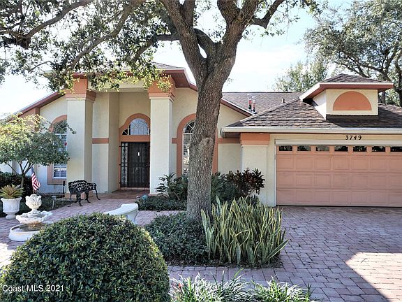 2nd image of 3749 Oakhill Dr