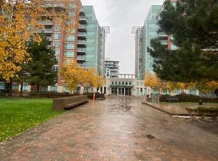 48 Suncrest Blvd #911, Markham, ON L3T7Y5