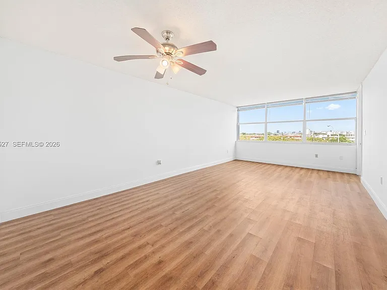 1300 NE Miami Gardens Dr #512E — Photo 14