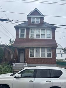 45-19 158th Street, Flushing, NY, 11358