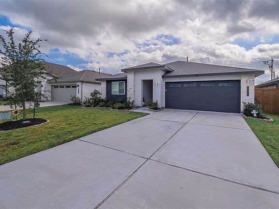 2nd image of 12925 Ocean Breeze Ln
