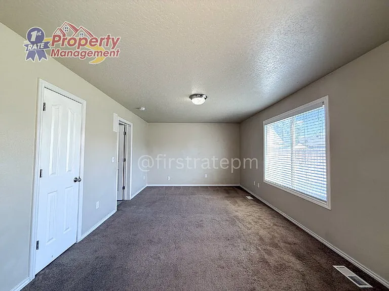 1491 W Verbena Dr — Photo 14