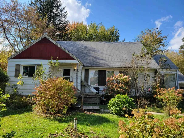 1806 S Poseyville Rd, Midland, MI 48640