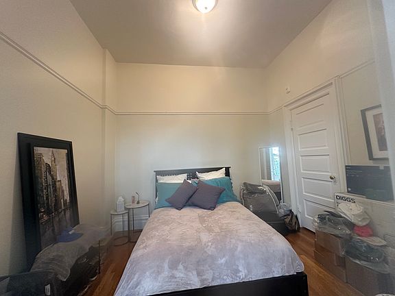3rd image of 2186 California St #F