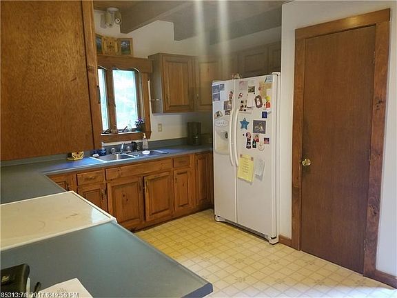 plenty of counter space