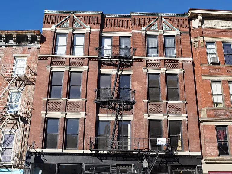 30 W Court St #302 — Photo 1