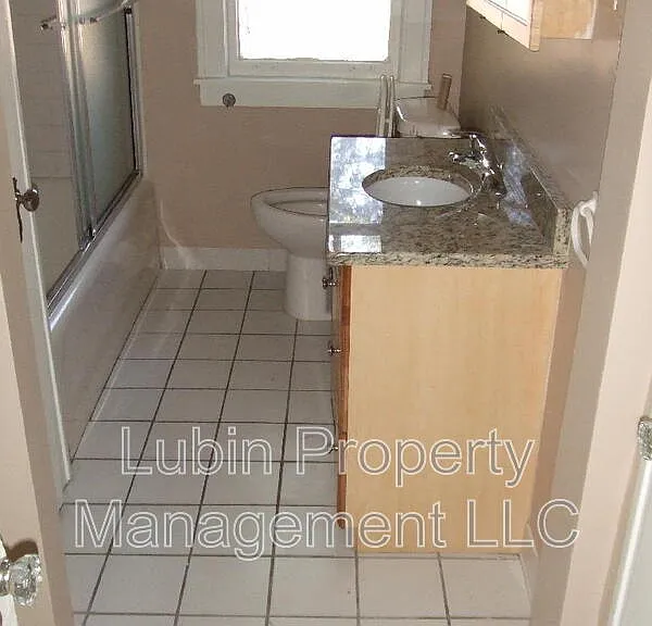 2191 Washington Ave #1 — Photo 15