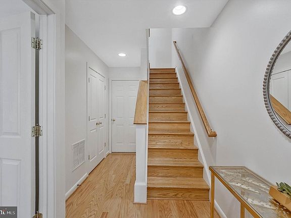 3rd image of 2107 12th Pl NW