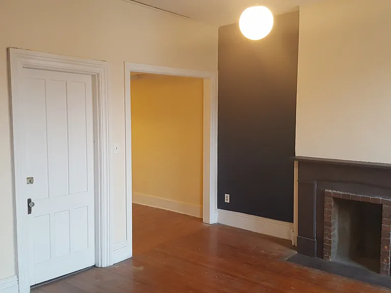 4 Irving Pl #3 — Photo 4