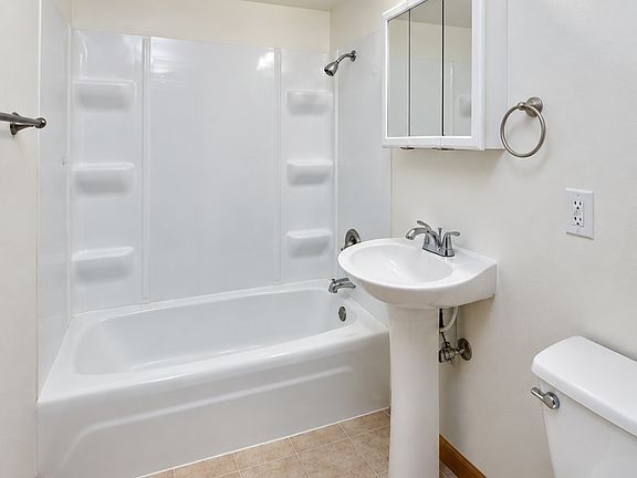 5th image of 562 S Church St #2W