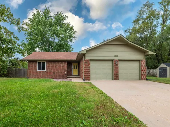 1847 Terry Ln, Andover, KS 67002