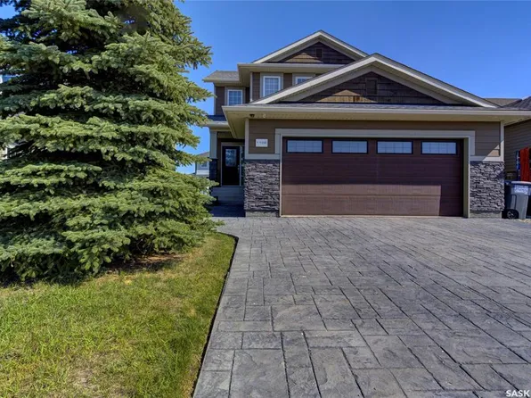 1126 Denham RISE, Saskatoon, SK S7R 0B2