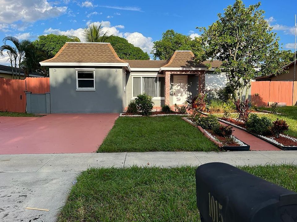 2nd image of 1015 SW 51st Avenue