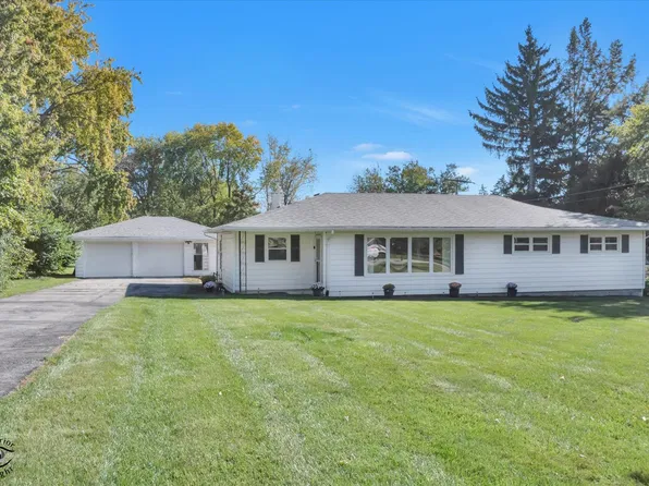 930 S Pine St, New Lenox, IL 60451