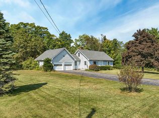10 Hilltop Dr, Sanbornville, NH 03872