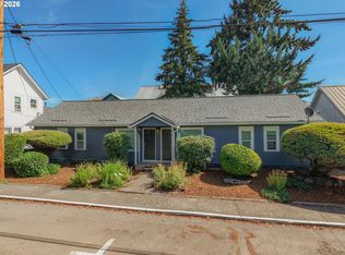 144 S Park St, Carlton, OR 97111