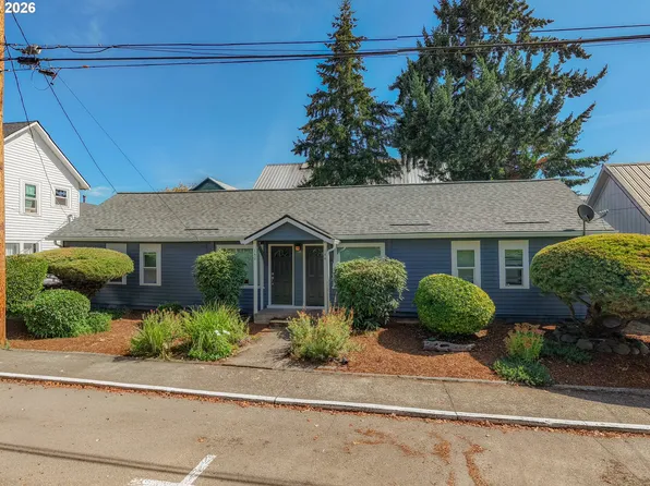 144 S Park St, Carlton, OR 97111