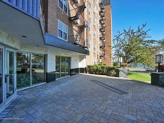 2nd image of 350 Richmond Floor 7T