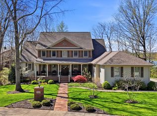 950 Baywood Ct, Columbus, IN 47201