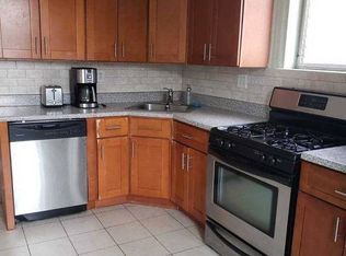 19-12 24th Ave #2, Astoria, NY 11102