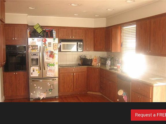 5th image of 3713 Valley Brook Dr
