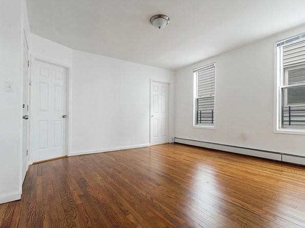 jersey-city-new-jersey-38905411 picture