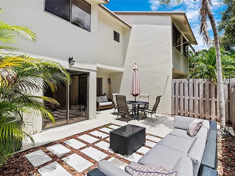 324 City View Dr — Photo 27
