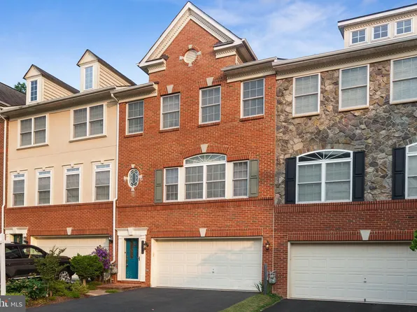 20390 Center Brook Sq, Sterling, VA 20165