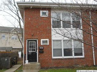 512 Garfield Ave, Belford, NJ 07718